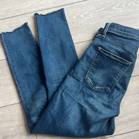 Agolde Sophie crop denim jeans distressed hem size 26