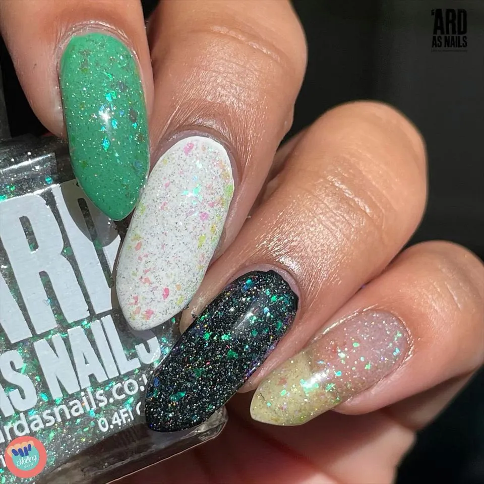 Ard As Nails - Toppers - Earth