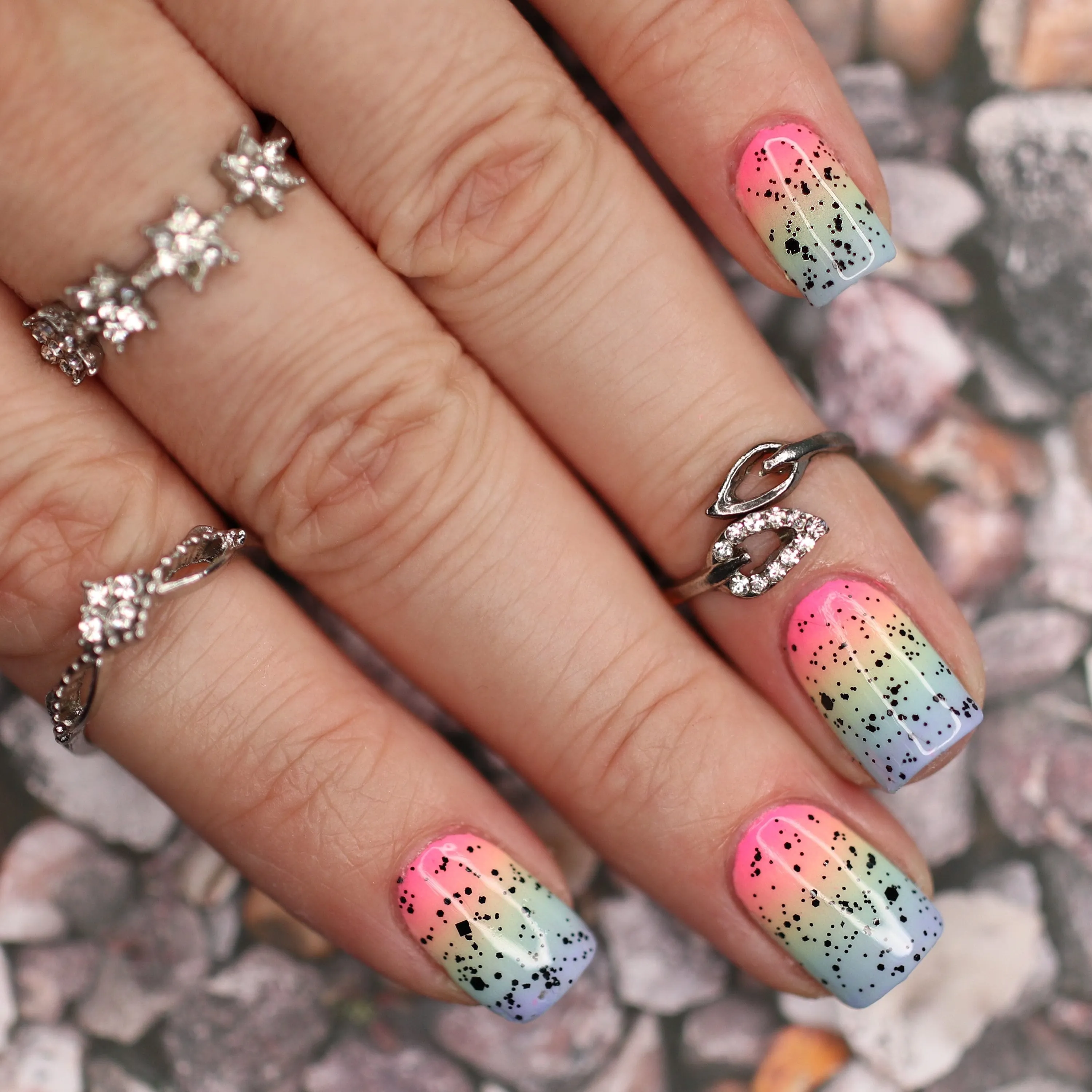 Ard As Nails - Toppers - Poppy