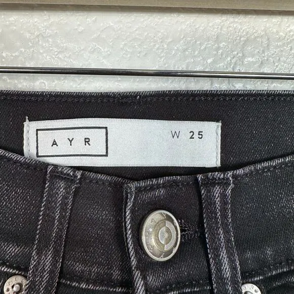 AYR Women’s The Shade Crop Flare Jeans in Distressed Black Size 25