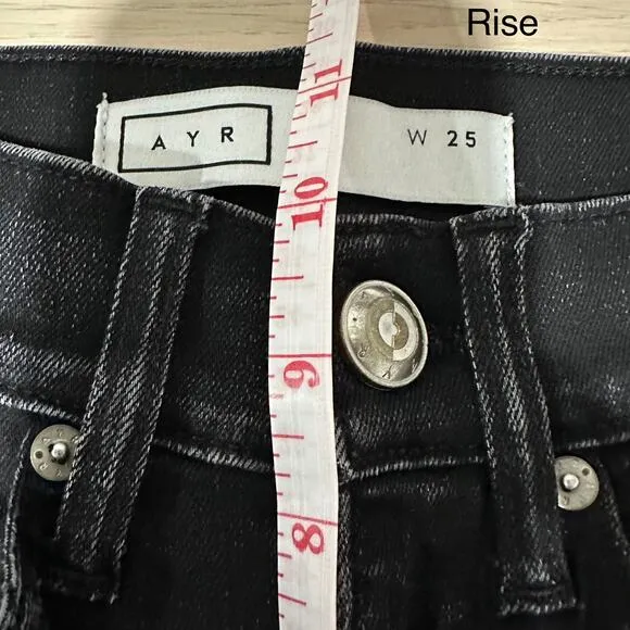 AYR Women’s The Shade Crop Flare Jeans in Distressed Black Size 25