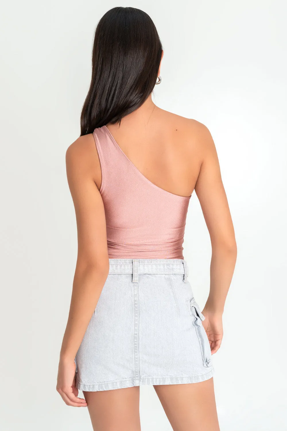 Body de tirante diagonal escote con nudo