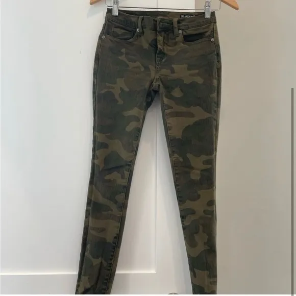 Bundle of 5 size 24 jeans