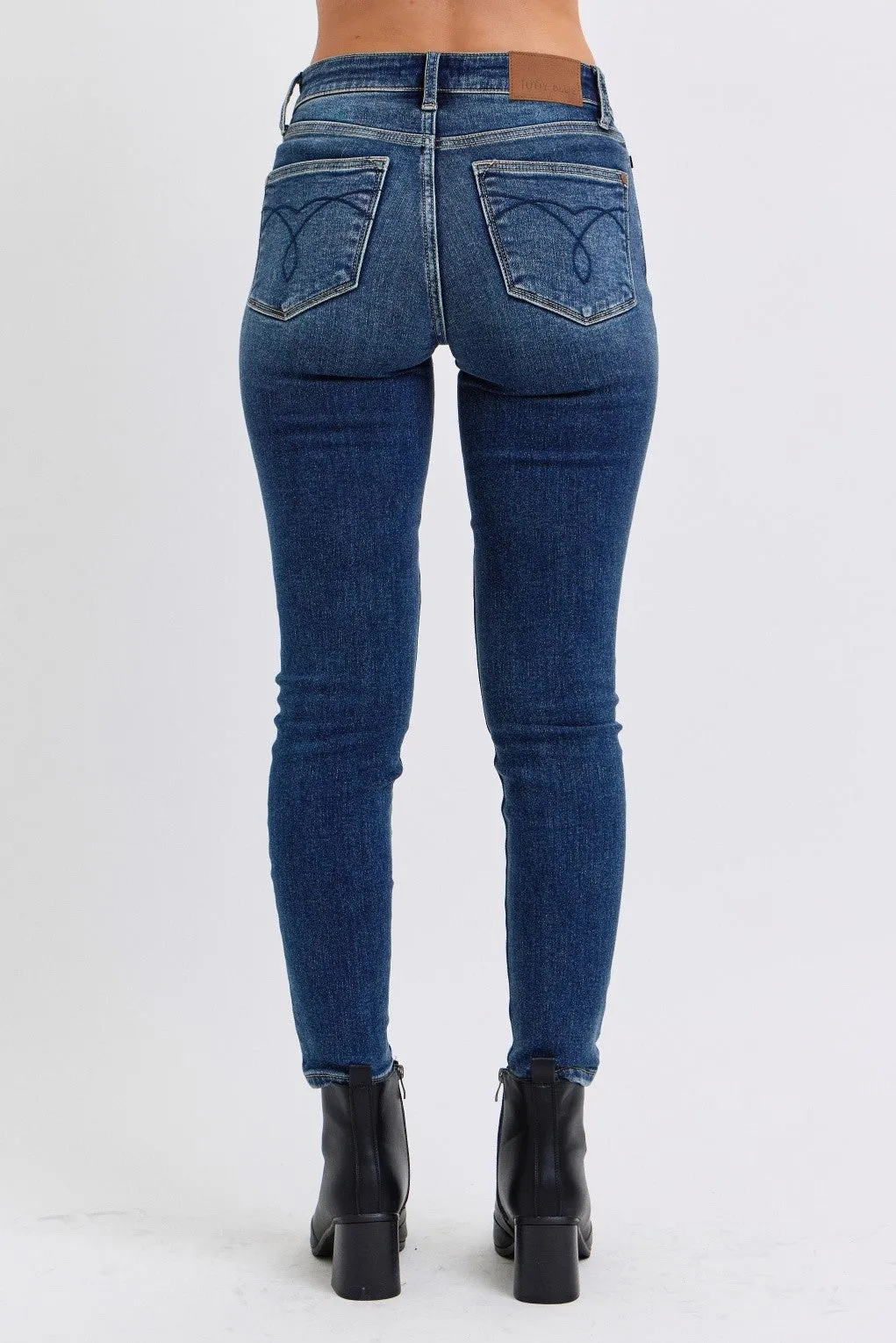 Dark Mid Rise Thermal Skinny Judy Blue Jeans 11/26/24 9350