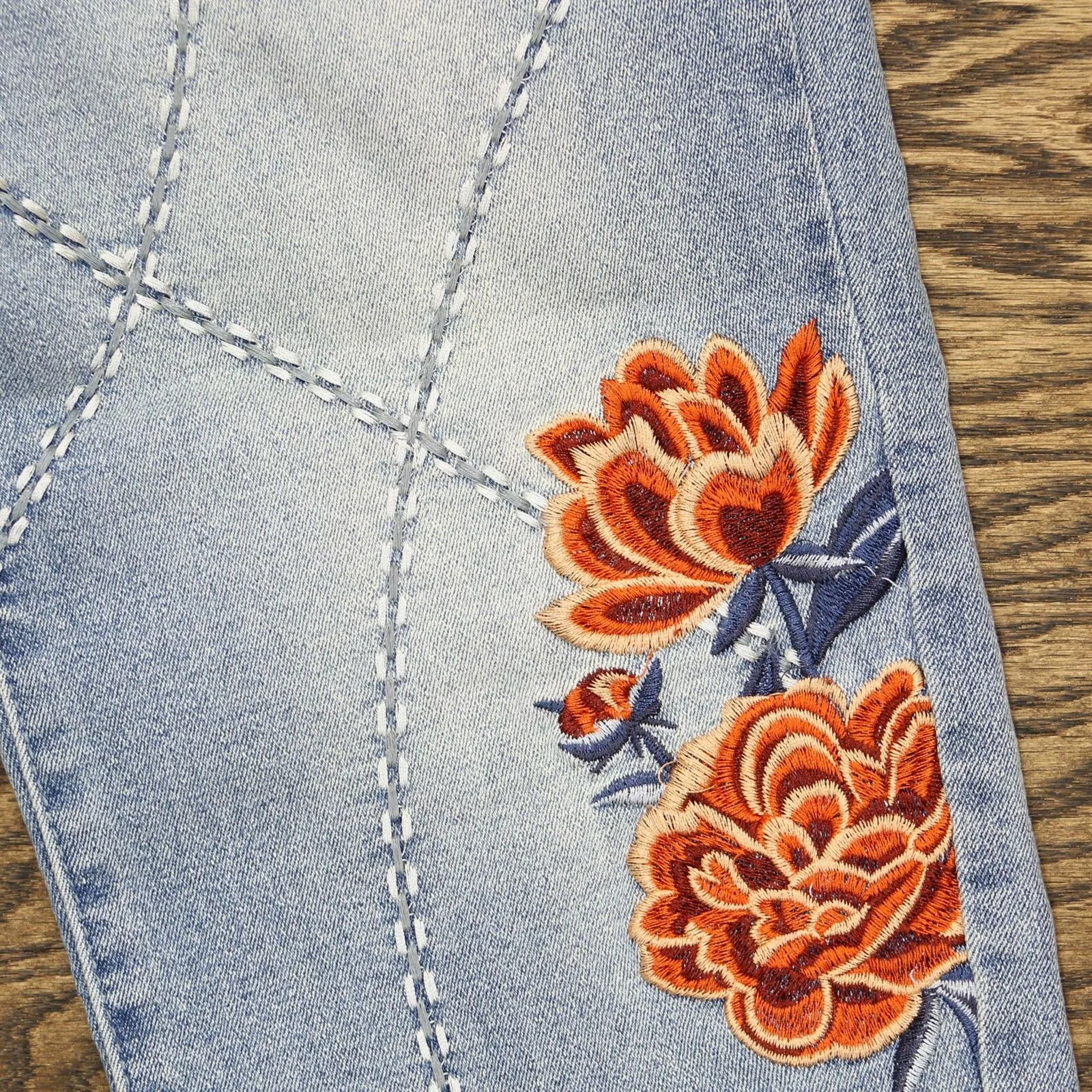 DG2 by Diane Gilman Petite Floral Embroidered Skinny Jeans