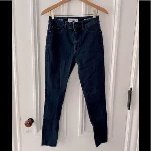 DL1961 dark skinny jeans JA x DL raw hem 26
