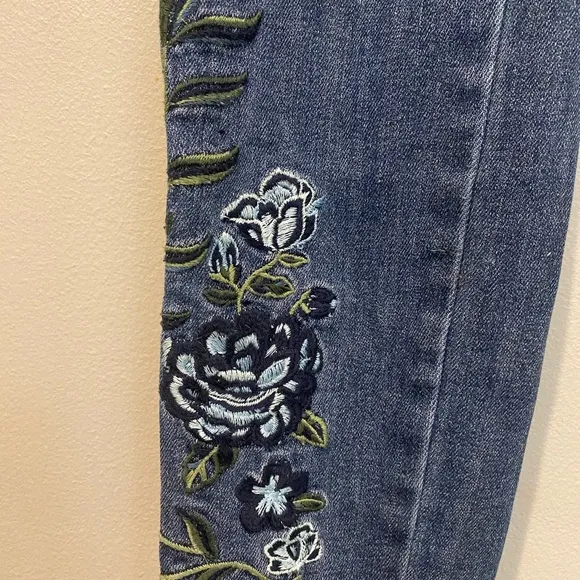 Driftwood Jackie Floral Embroidered Skinny Ankle Jeans SZ 30