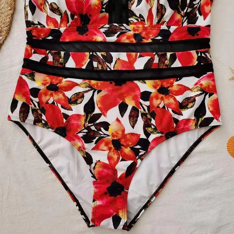 Floral Print Plus Sizes Conserved Swiming Suits