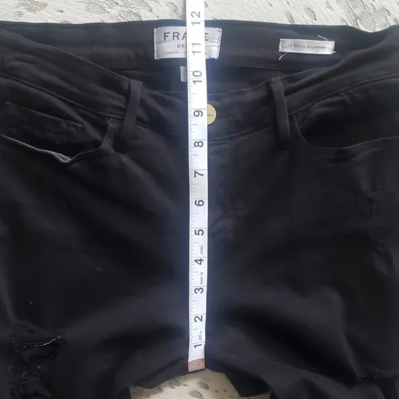 Frame Denim Le Skinny De Jeanne Distressed Jeans Sz29