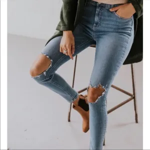 Free People Busted Knee Skinny Jeans