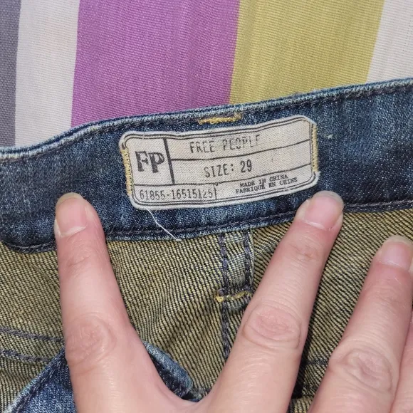 Free People Distressed Cropped Jeans, VGUC, Size 29