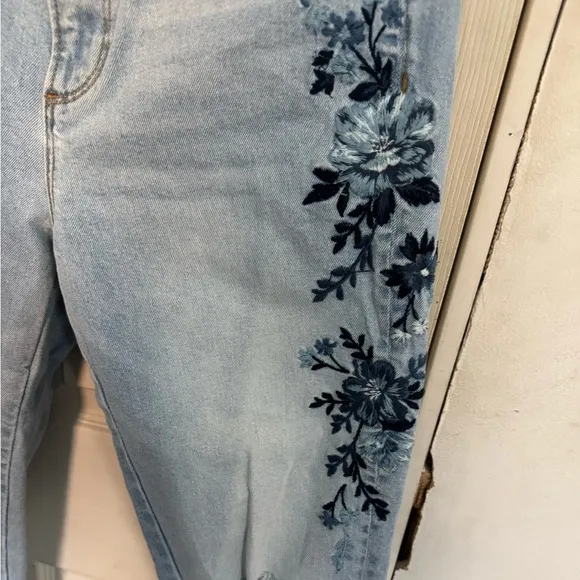 Free People Driftwood Gizelle Distressed Jeans Denim 27 Embroidered Boho $178