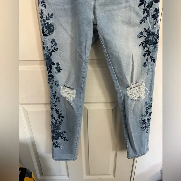 Free People Driftwood Gizelle Distressed Jeans Denim 27 Embroidered Boho $178
