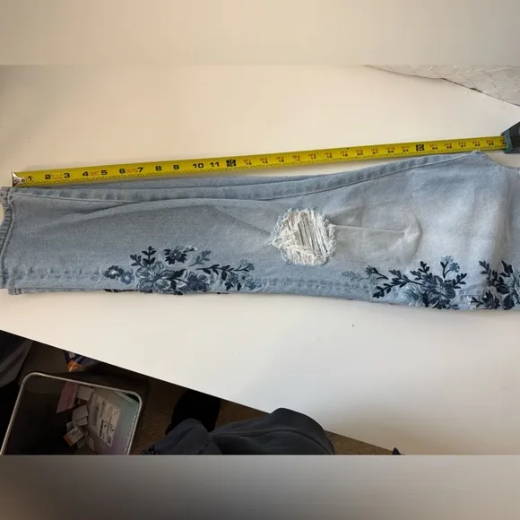 Free People Driftwood Gizelle Distressed Jeans Denim 27 Embroidered Boho $178
