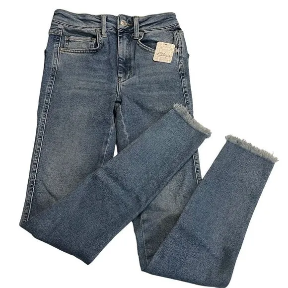 FREE PEOPLE RAW HIGH RISE SKINNY JEANS/ JEGGINGS IN SIERRA WASH SIZE 24 NEW!