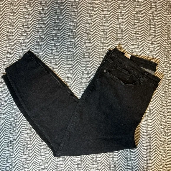 Good American | Good Legs Black skinny Jeans | Sz 24 | NWT