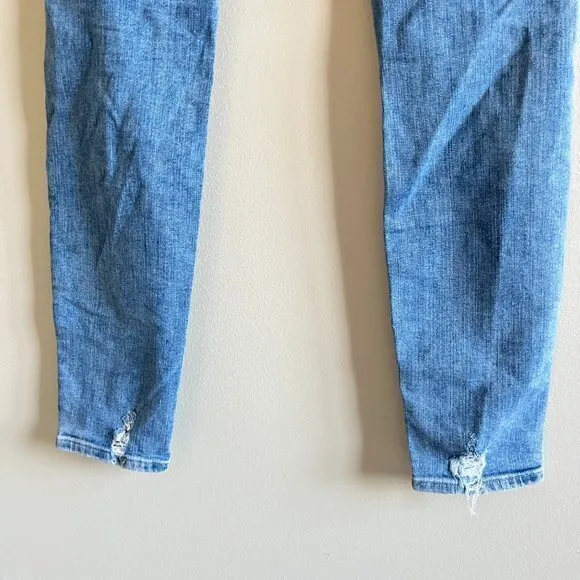 Good American Good Waist High Rise Jeans Blue 262 Light washed Size‎ 6/28 GW899T