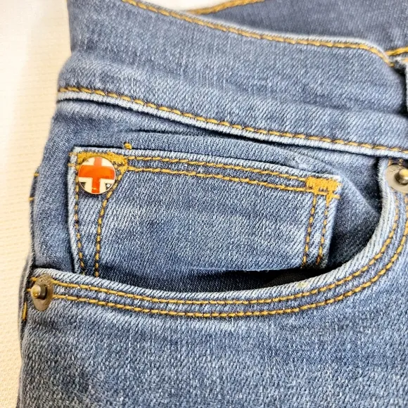 Hudson brand &quot; The Blair Super Skinny&quot; Skinny Jeans size 27.