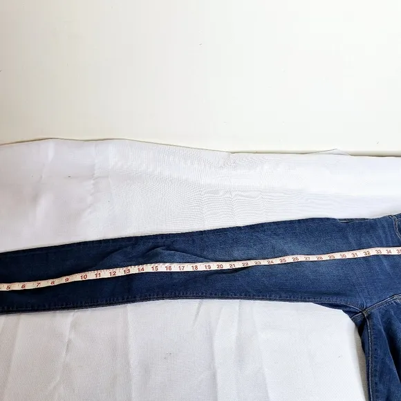 Hudson brand &quot; The Blair Super Skinny&quot; Skinny Jeans size 27.