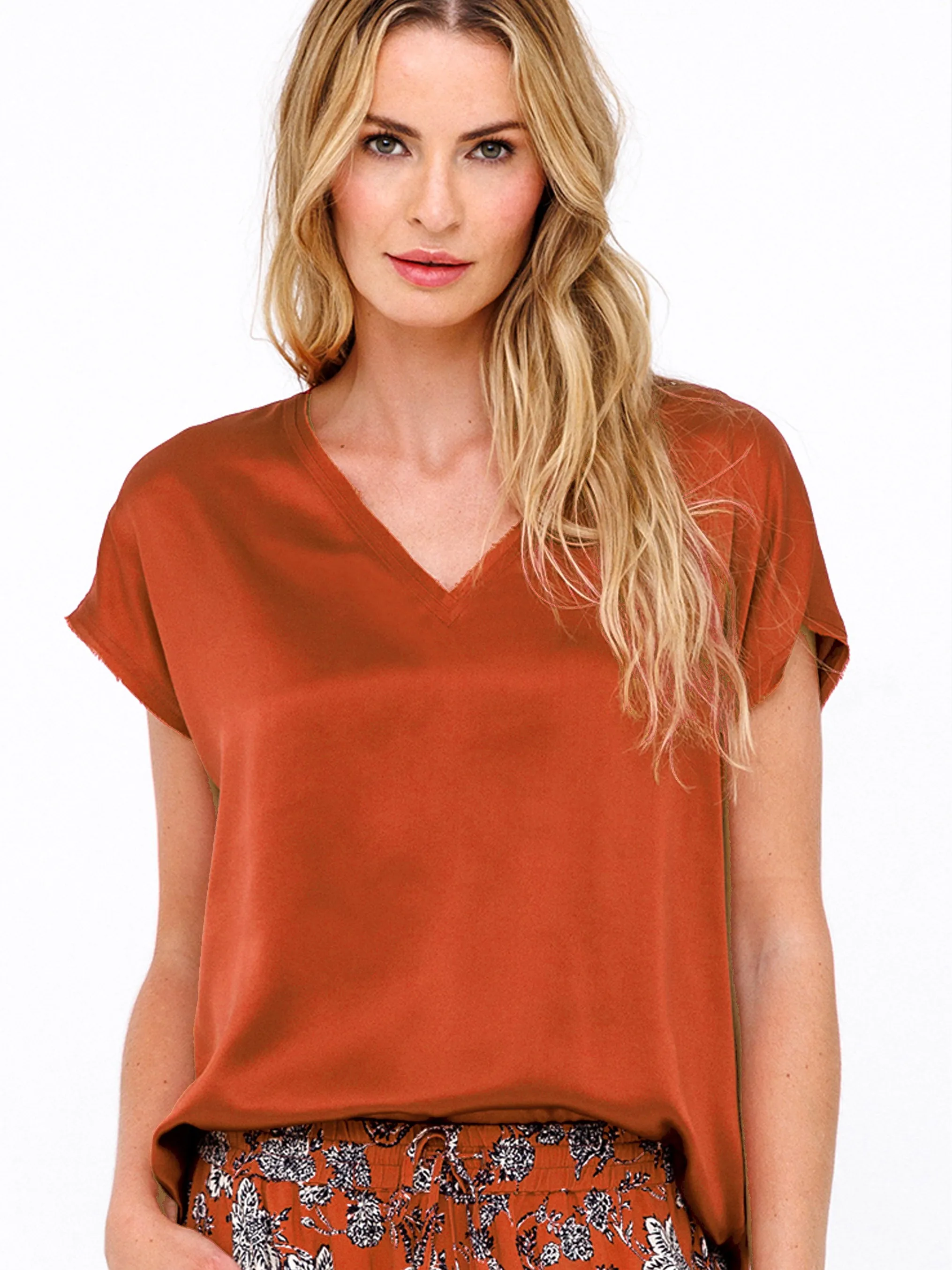ICONIC go luxe raw revisited tee