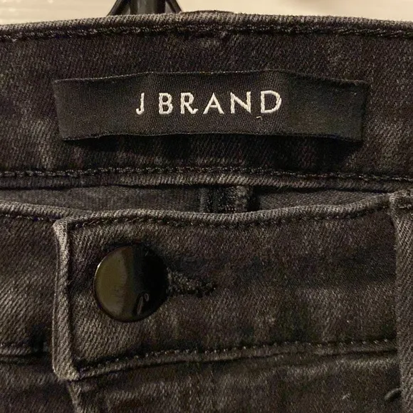 J Brand Vanity Black 29 Skinny Leg 811