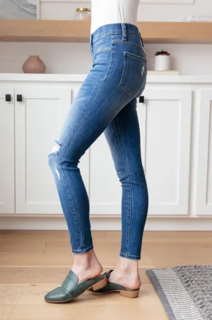 JUDY BLUE Get Together Mid-Rise Skinny Jegging