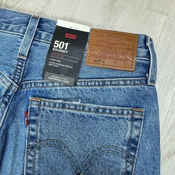 Levis 501 Skinny Jeans Womens 26x28 Medium Wash High Rise Distressed 295020034