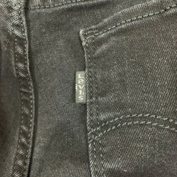 Levi’s 811 Curvy Skinny size 31 X 30 Black Jeans