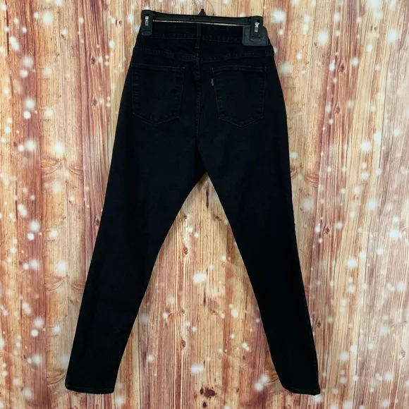 Levi’s 811 Curvy Skinny size 31 X 30 Black Jeans
