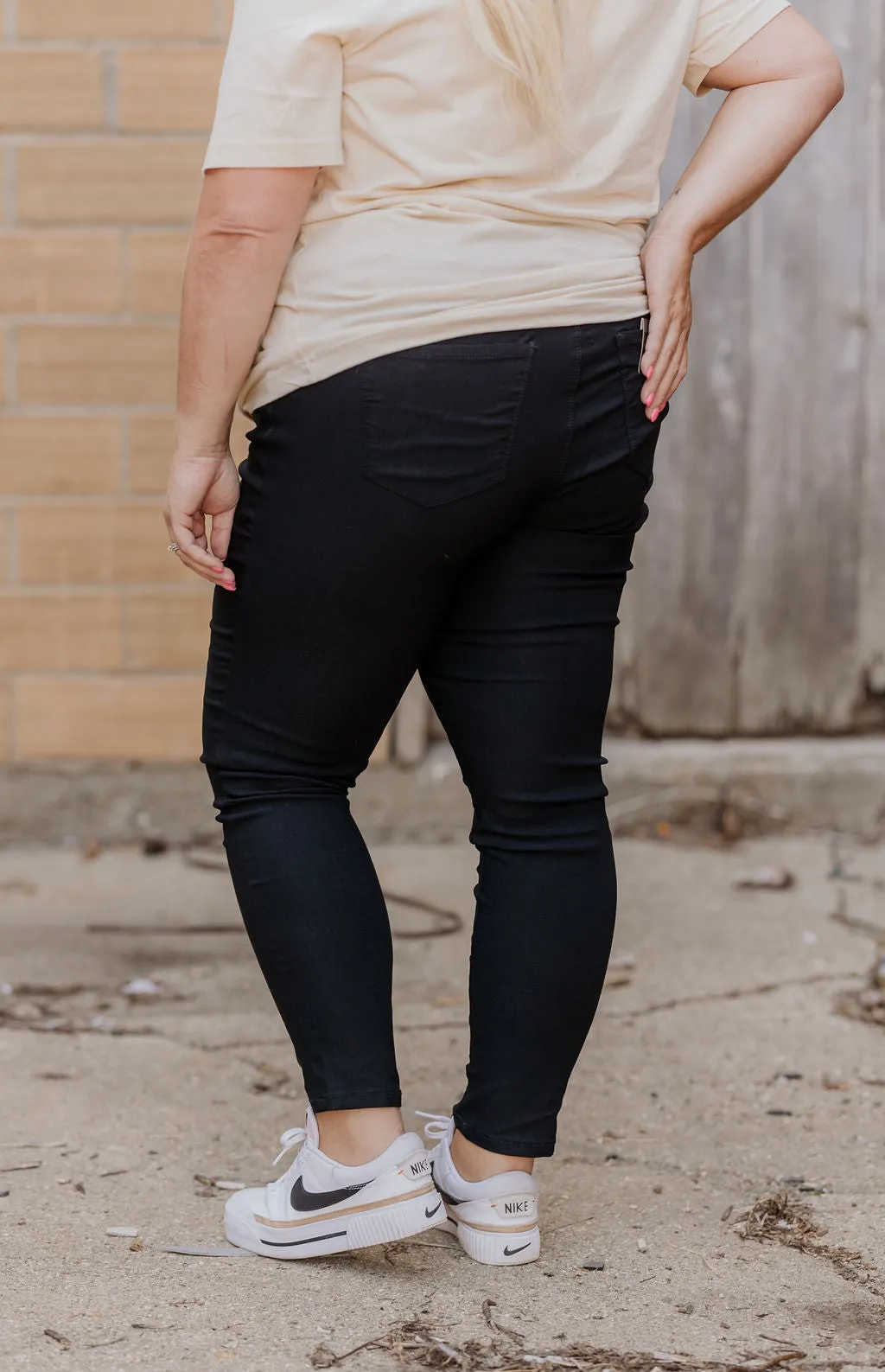 LUELLA CURVY HYPERSTRETCH SKINNY JEANS 2 COLOR OPTIONS