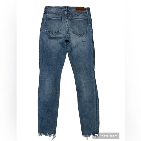 Madewell 9&quot; Mid-Rise Skinny Jeans in Frankie Wash: Torn-Knee Edition