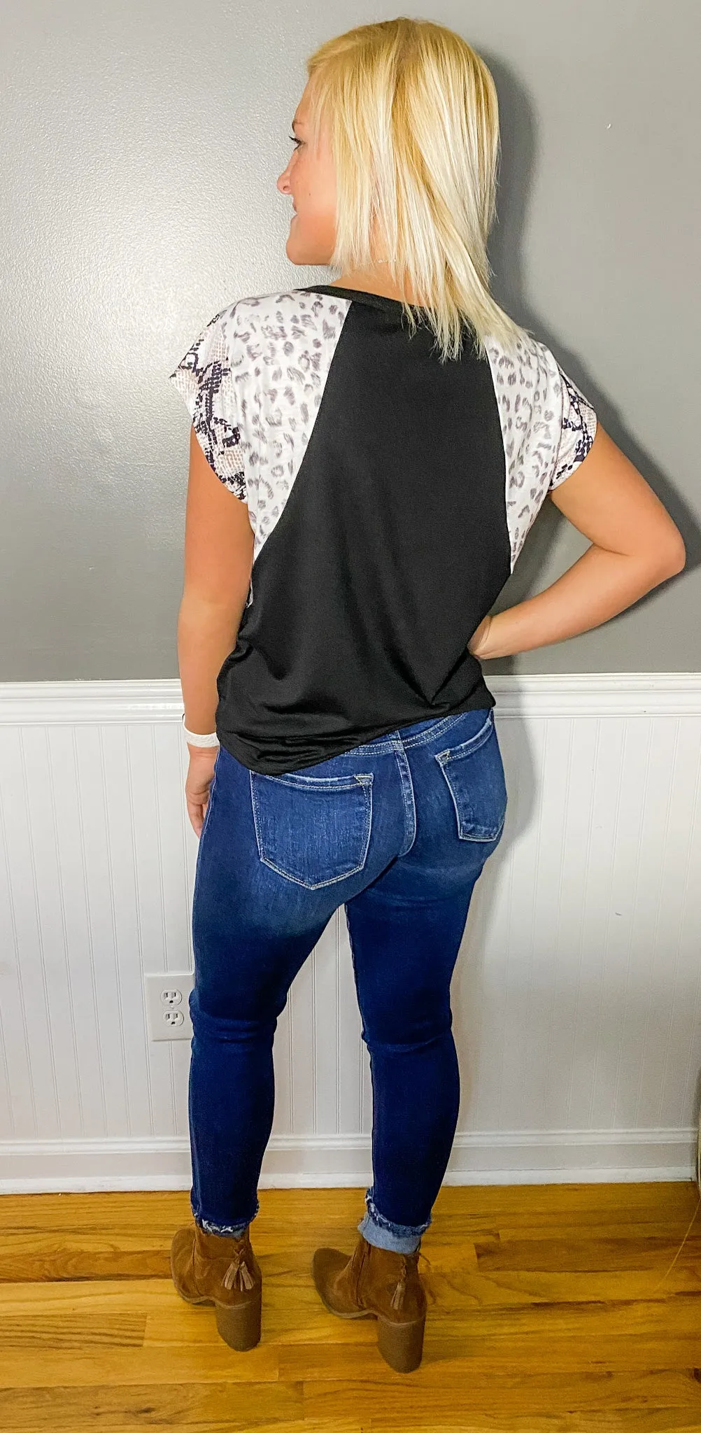 Mid Rise Kancan Skinny Jean