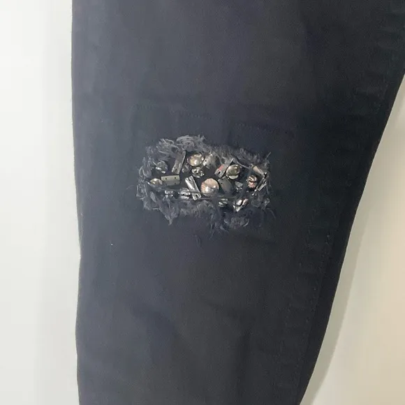 Miss Me Signature Black Bling Gems Distressed Skinny Jeans Size 30; EUC