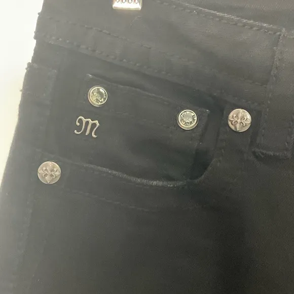 Miss Me Signature Black Bling Gems Distressed Skinny Jeans Size 30; EUC