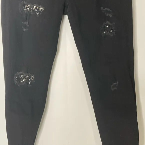 Miss Me Signature Black Bling Gems Distressed Skinny Jeans Size 30; EUC