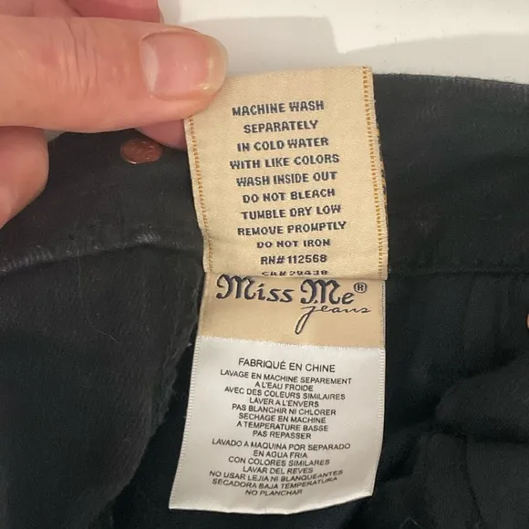 Miss Me Signature Black Bling Gems Distressed Skinny Jeans Size 30; EUC