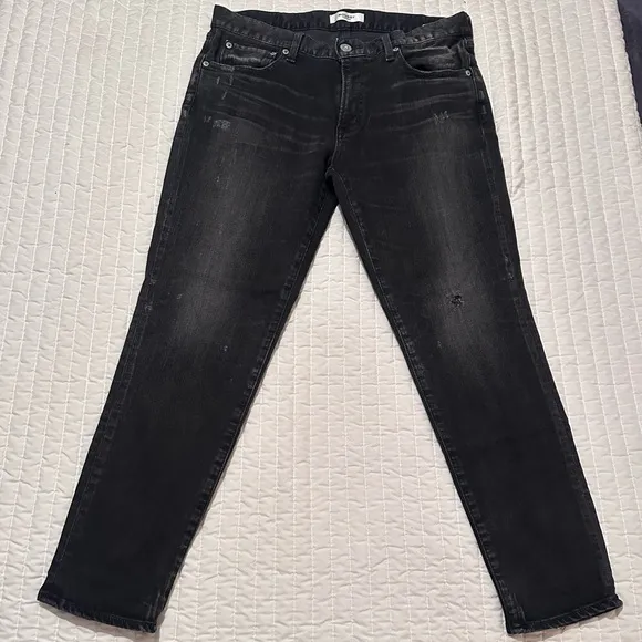 MOUSSY Vintage Black Distressed Jeans
