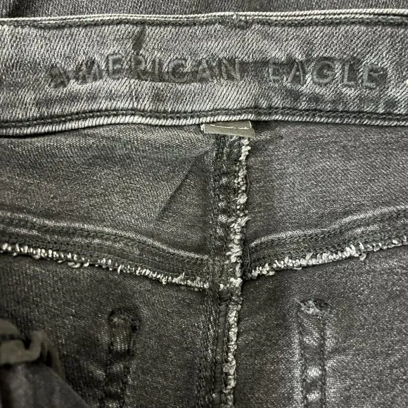 NWOT American Eagle Women's High Rise Distressed Black Jeans Size 6