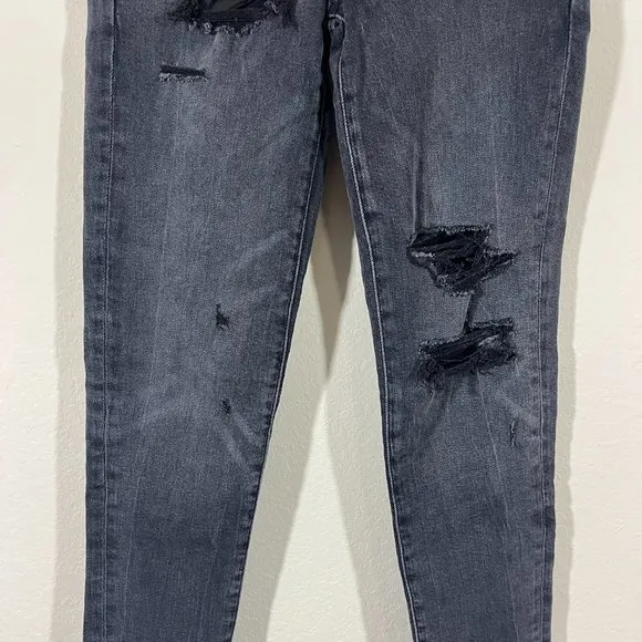 NWOT American Eagle Women's High Rise Distressed Black Jeans Size 6