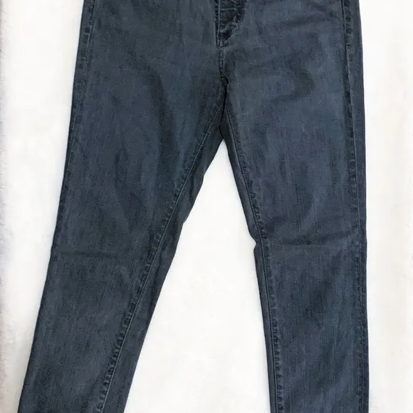 NWOT CARMAR Skinny Fryed Hem Jeans