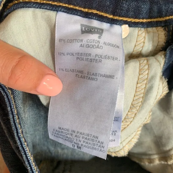 NWOT Levi’s skinny jeans the 535 legging size 0!