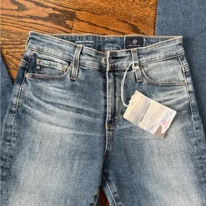 NWT $195 AG Jeans Farrah skinny blue woman Sz 25