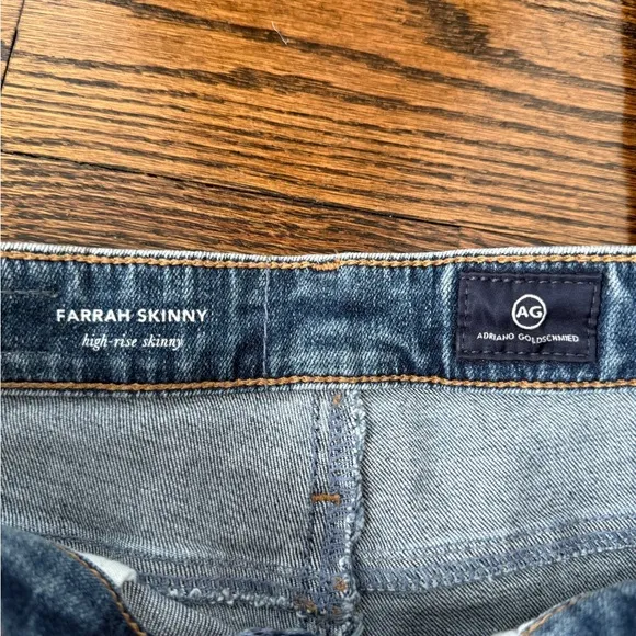 NWT $195 AG Jeans Farrah skinny blue woman Sz 25