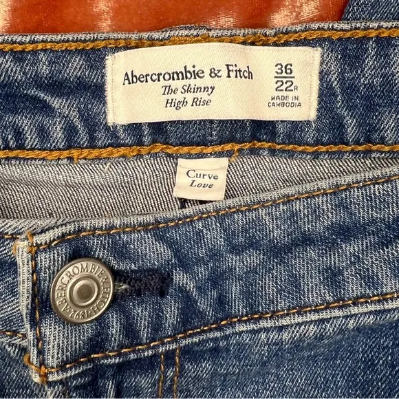 NWT Abercrombie &amp; Fitch High Rise Skinny Jeans