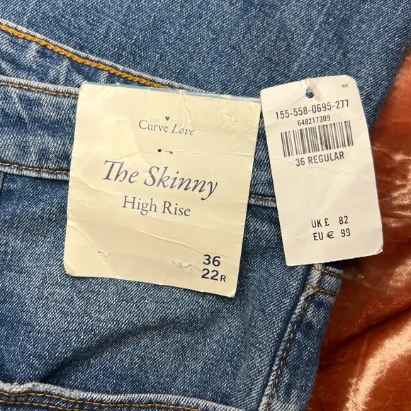 NWT Abercrombie &amp; Fitch High Rise Skinny Jeans