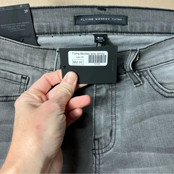 NWT Flying Monkey Grey Distressed Knee Platinum Skinny Jeans Size 29