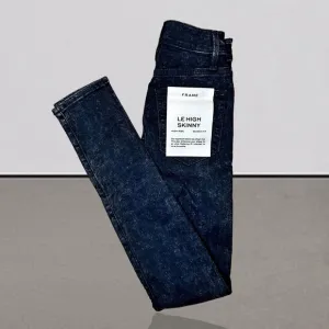 NWT FRAME Denim ‘Le High Skinny’ Jeans in “Dean” Wash Size 23 Celeb Favorite