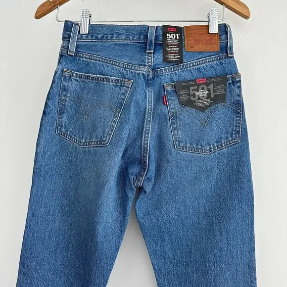 NWT Levi's 501 high rise straight leg distressed jeans