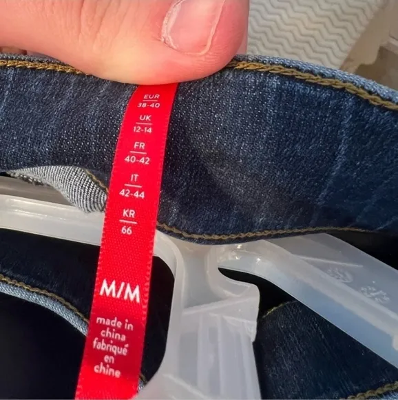 NWT Spanx Distressed High Rise Raw Hem Ankle Skinny Jeans Size Medium