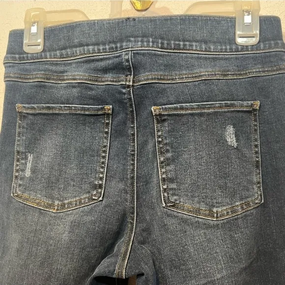 NWT Spanx Distressed High Rise Raw Hem Ankle Skinny Jeans Size Medium